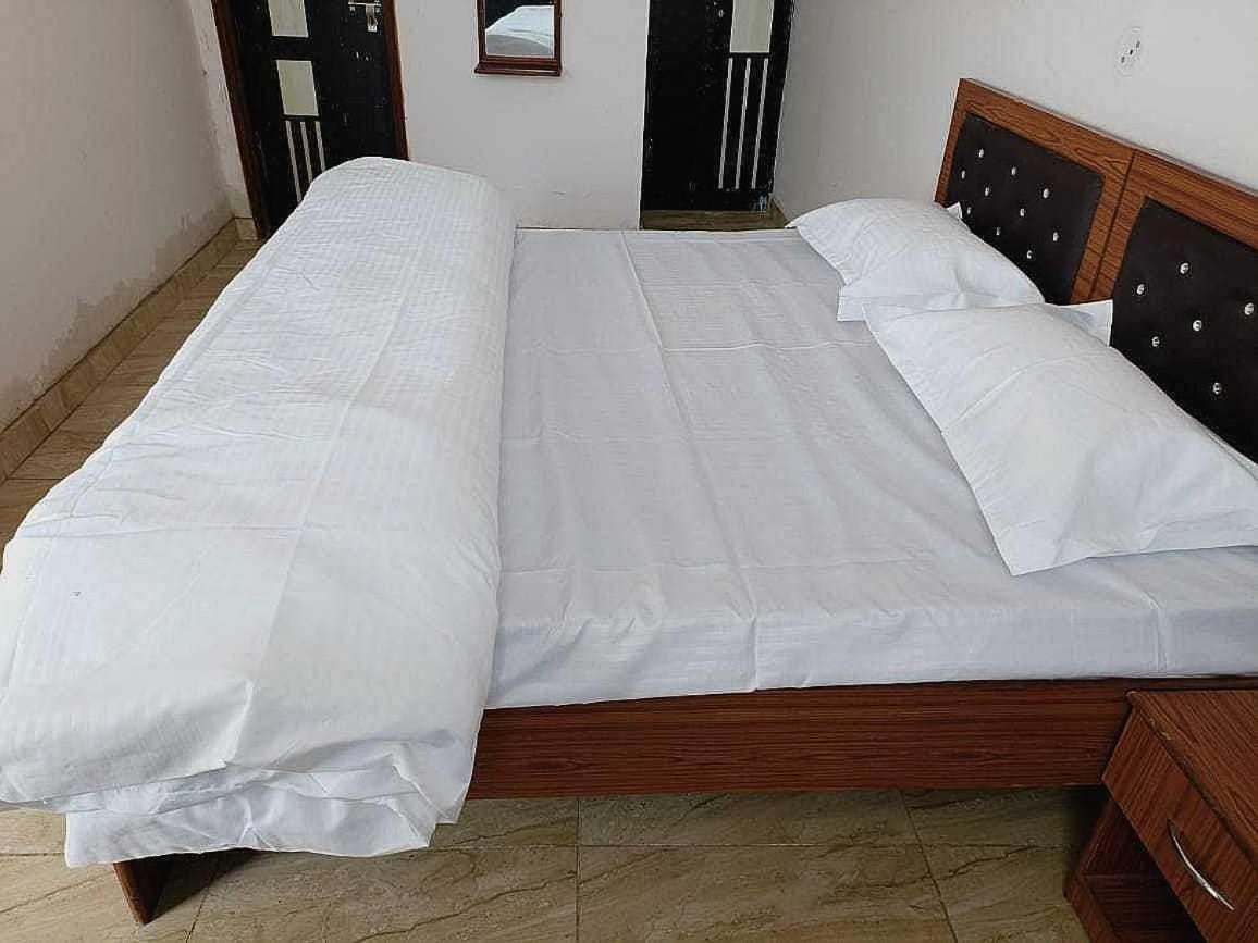 Pop New Hotel Hometown Dadri Exterior foto